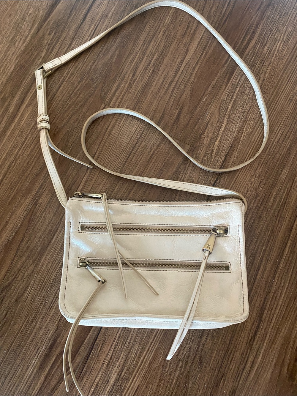 HOBO international small cream Crossbody Leather Bag. Boho hippie festival